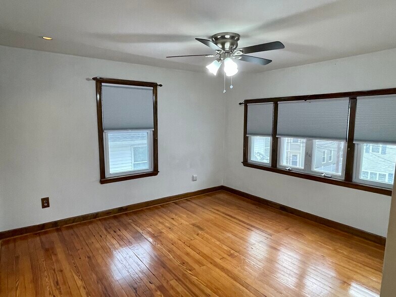 Building Photo - 19 Pitman St