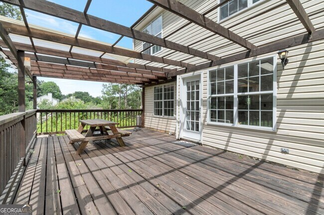 Building Photo - 2055 Amberly Glen Way