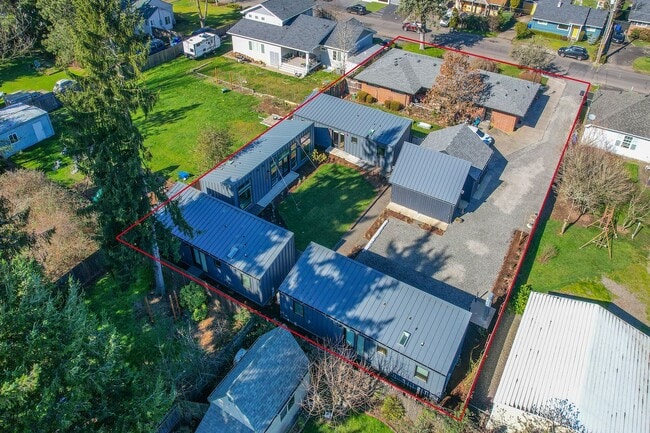 Building Photo - Morris Street Commons Modualr Living! 2/1 55+ Community Living!