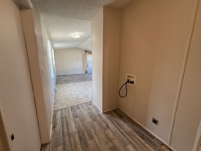 Building Photo - House for rent in Vinton