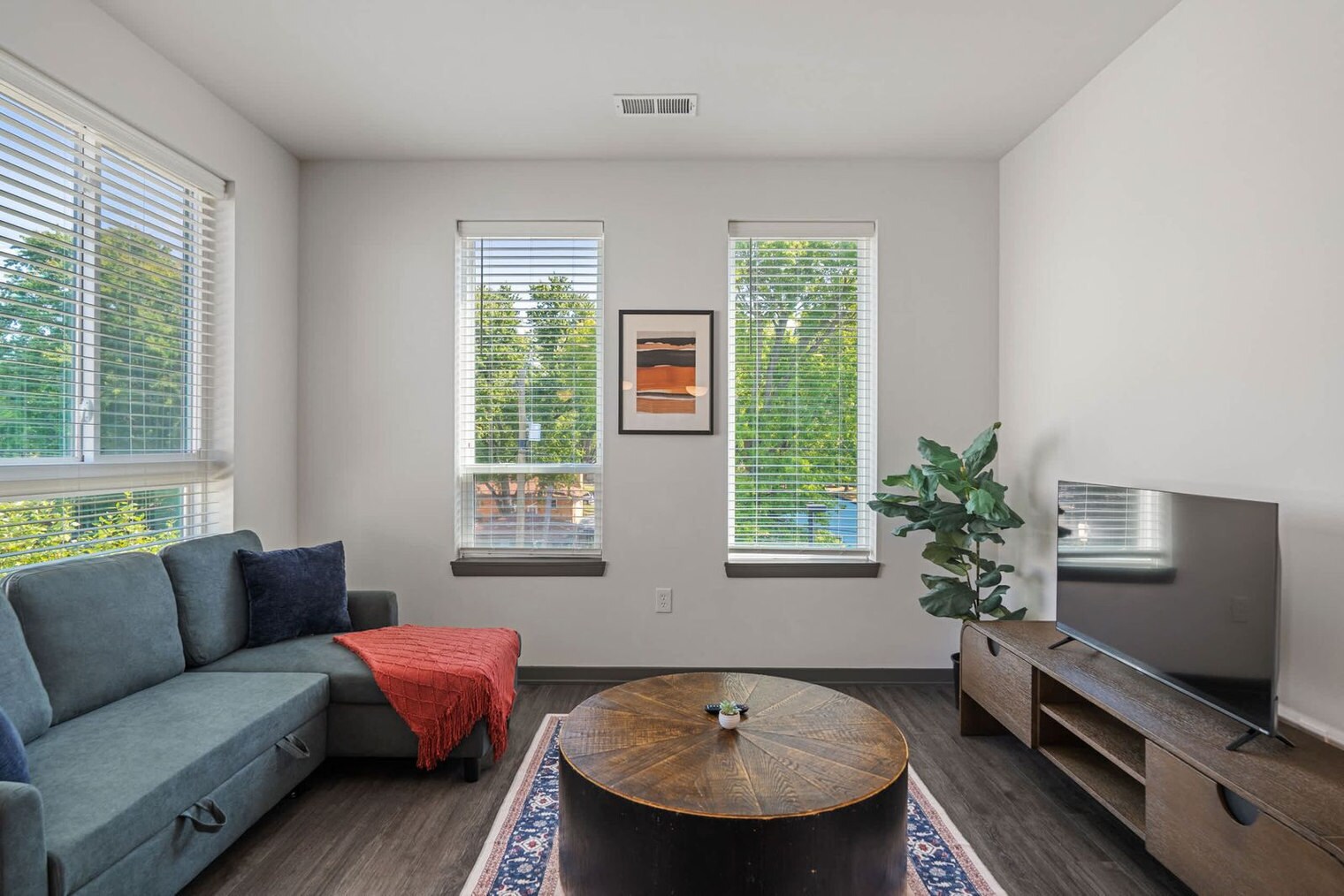 Building Photo - 6160 N Rural St