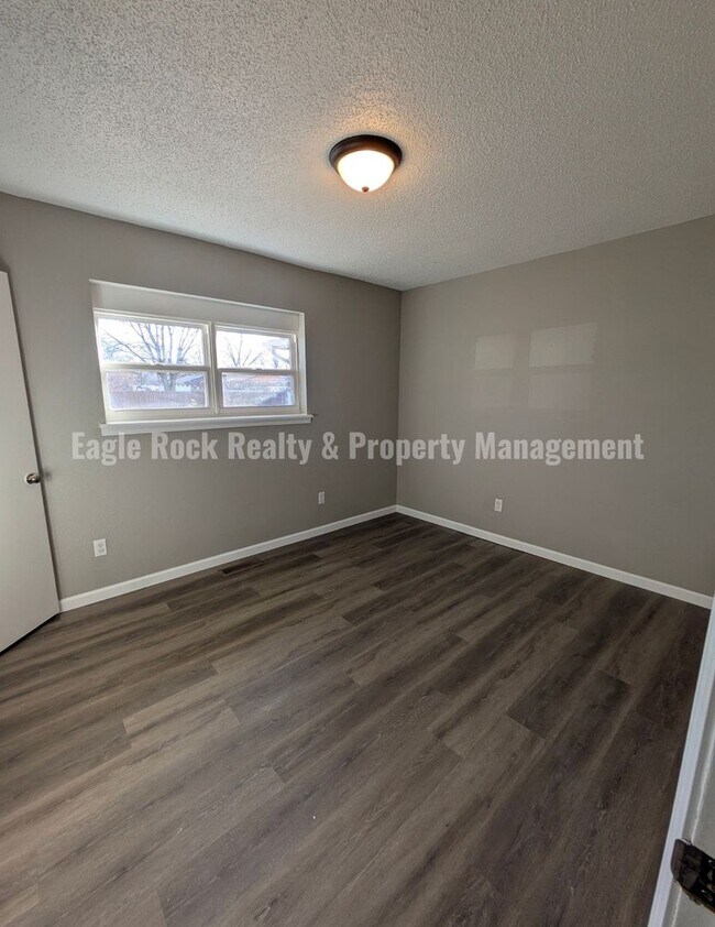 Building Photo - East Tulsa House for Rent (3beds/1.5baths)