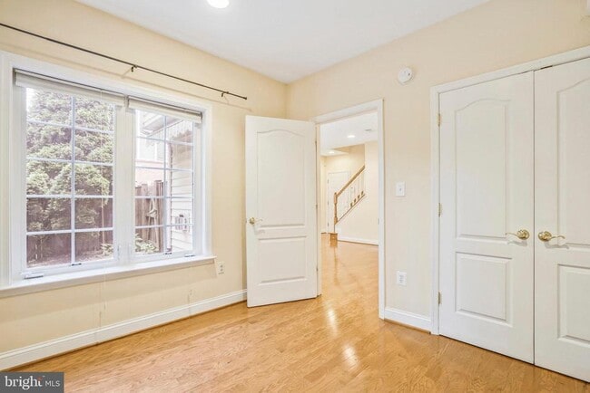 Building Photo - 9980 Cyrandall Dr