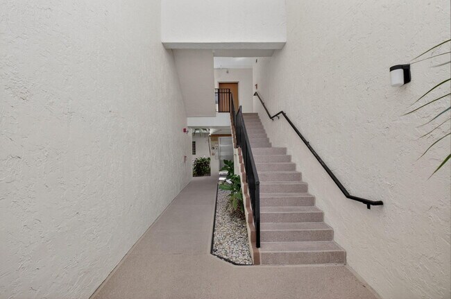 Building Photo - 5155 Europa Dr