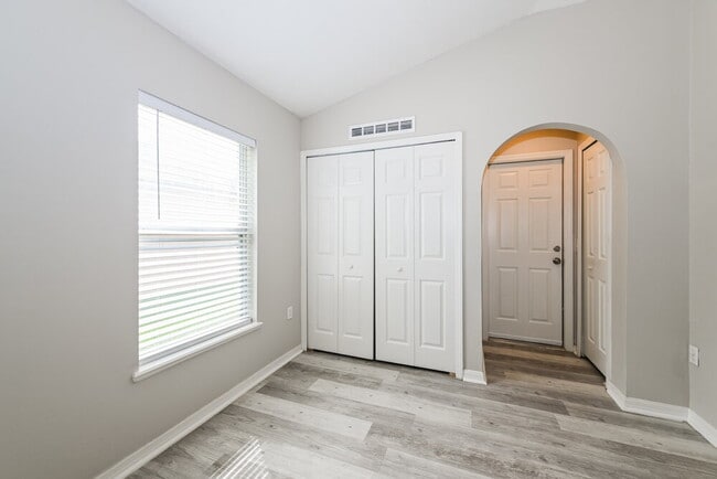 Building Photo - 4139 Woodley Creek Rd