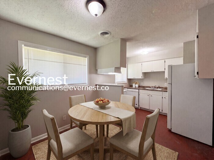 Building Photo - 8297 Baldwyn Cove