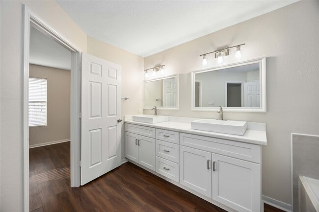 Building Photo - 19551 Dawn Canyon Rd