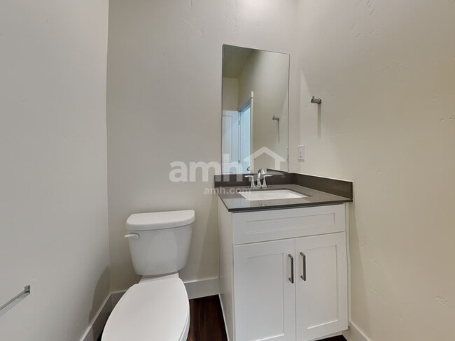 Building Photo - 11482 W Mesquite St