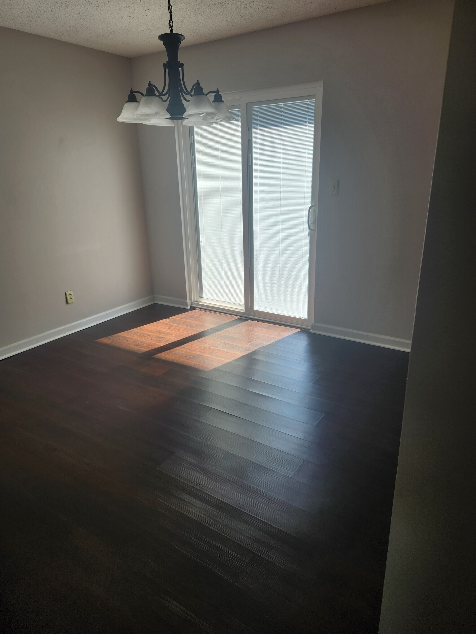 Building Photo - 9176 N Swan Cir