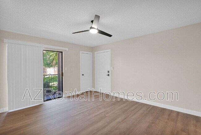 Building Photo - 1111 E University Dr