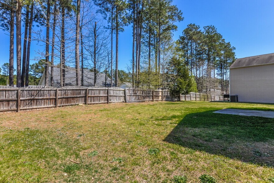 Building Photo - 3036 Van Dorn Rd