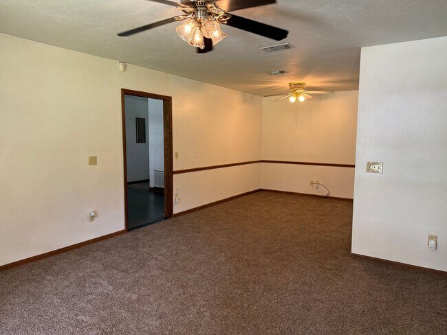 Building Photo - 16326 NW 118th Pl