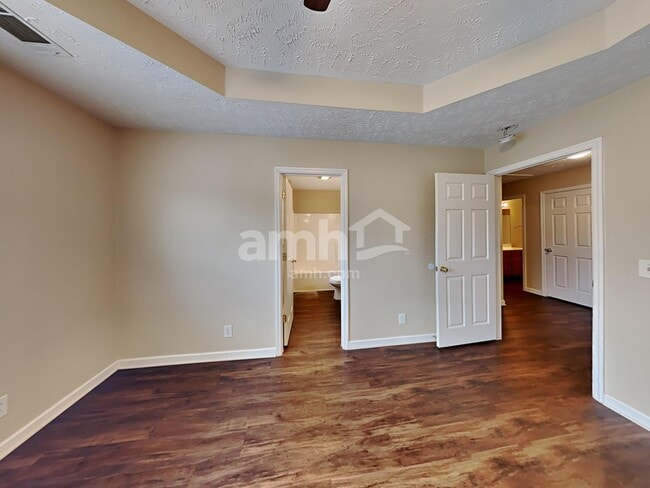 Building Photo - 1525 John Galt Dr