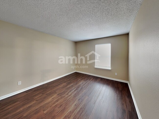 Building Photo - 356 Sunbeam Ln