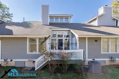 Building Photo - 106 Elmwood Cir