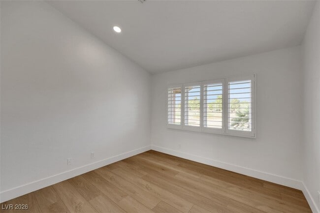 Building Photo - 7132 Mission Hills Dr