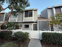 Building Photo - 2 bedroom townhome in Prime Aliso Viejo Lo...