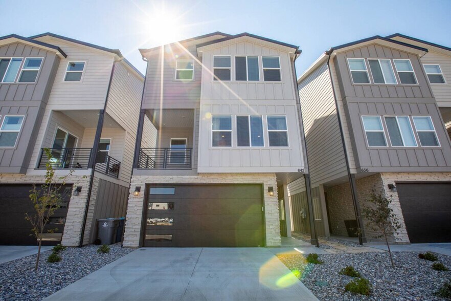 Building Photo - 642 E 460 S