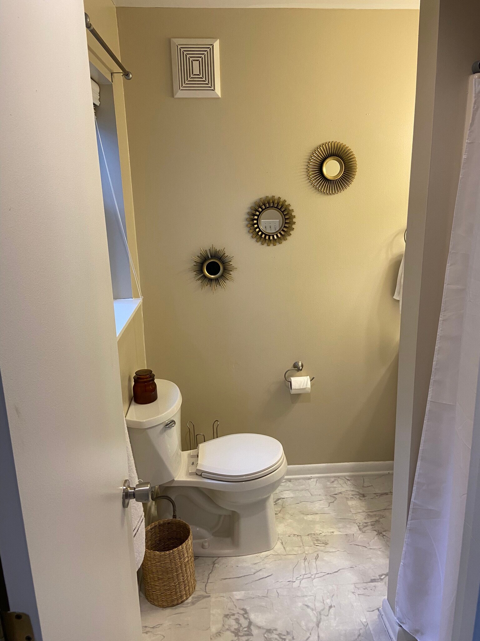 Building Photo - 1286 Clifden Grn