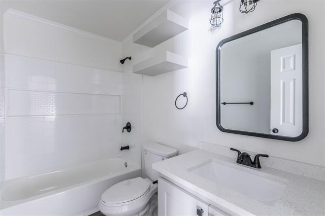 Building Photo - 2208 Gurley Ave