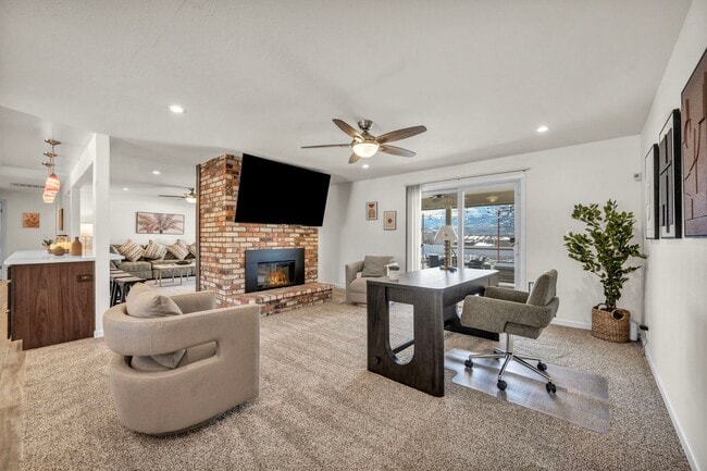 Building Photo - FULLY FURNISHED MOUNTAIN VIEW RETREAT with HOT TUB, RV PARKING & NO HOA