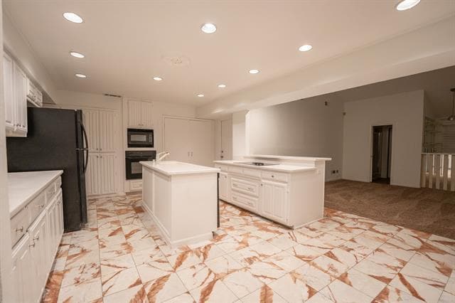 Building Photo - 2004 Carmel Dr