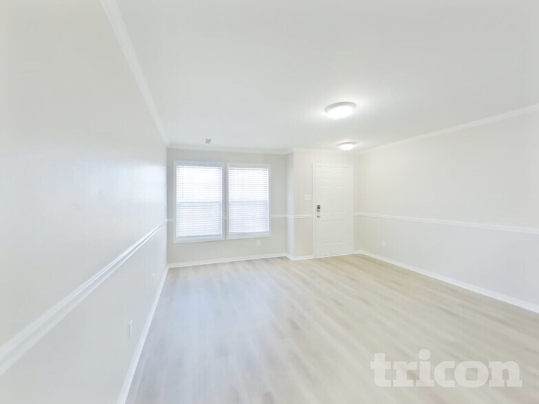 Building Photo - 10875 Grace Dr