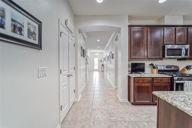 Building Photo - 6906 Covington Stone Ave