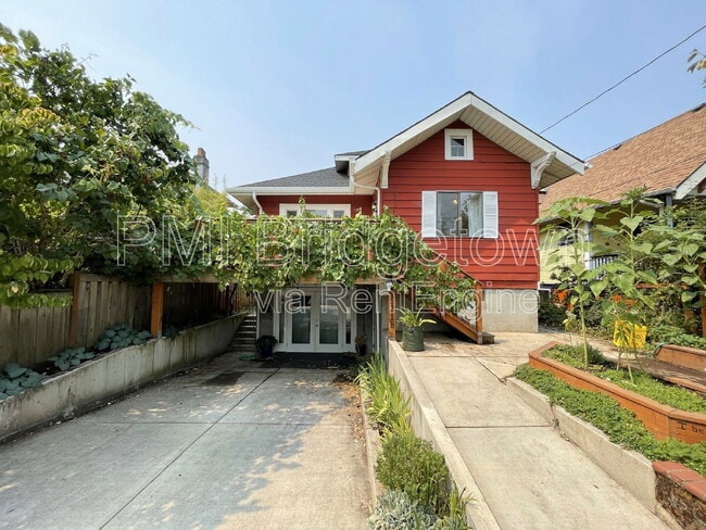 Primary Photo - 1531 SE 48th Av