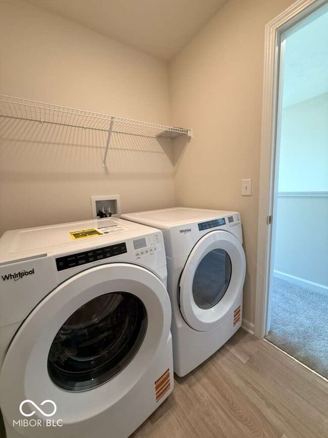 Building Photo - 3815 Sterling Dr