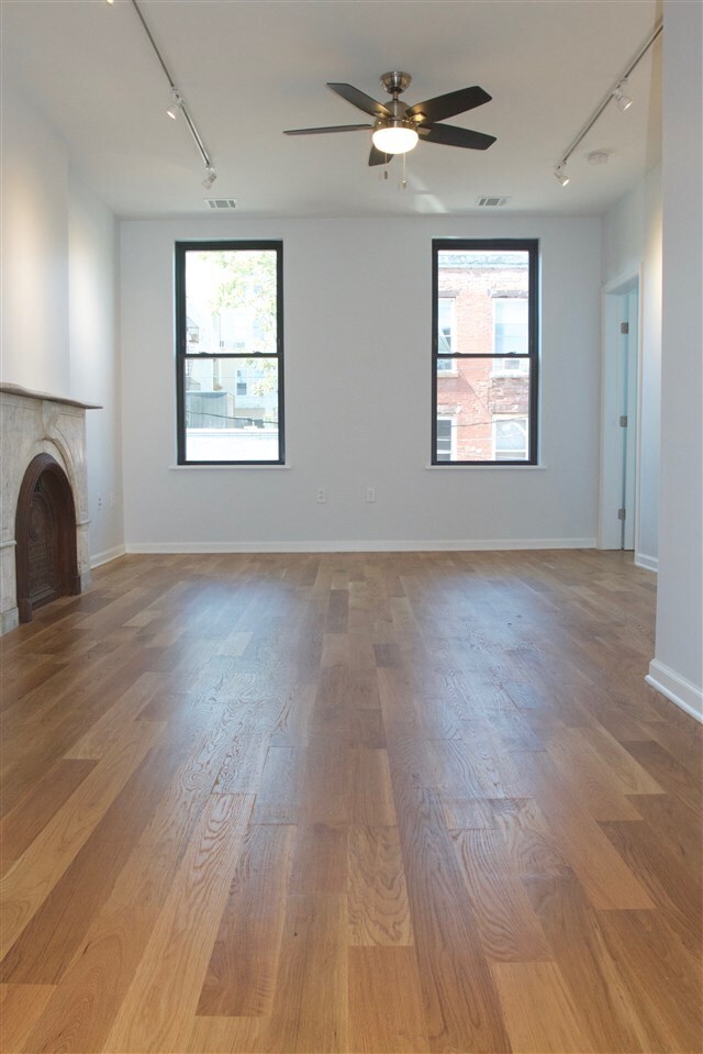 Building Photo - 106 5th St