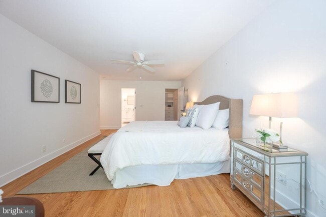 Building Photo - 257 W Chelsea Cir