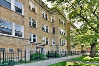 Building Photo - 3249 W Cullom Ave
