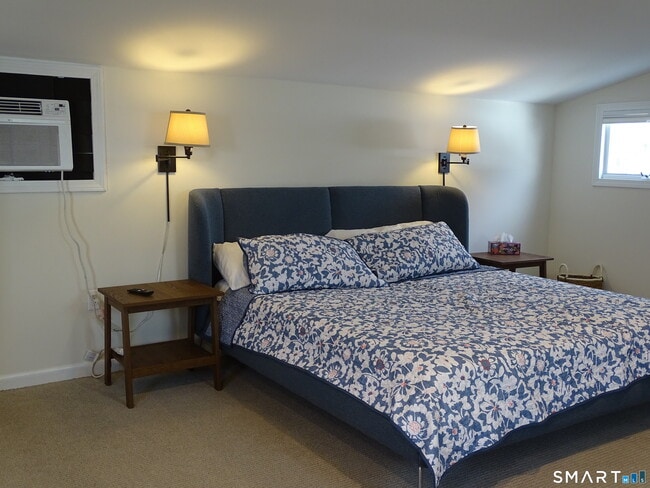 Building Photo - 81 Church St