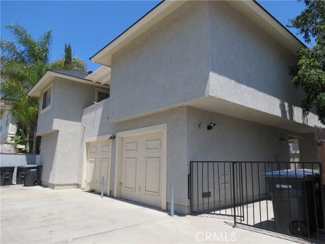 Building Photo - 572 N Orange St