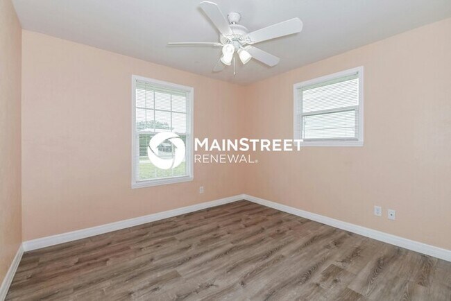 Building Photo - 3 Bedroom Pet-Friendly Home in CAPE CORAL, FL with Main Street Renewal