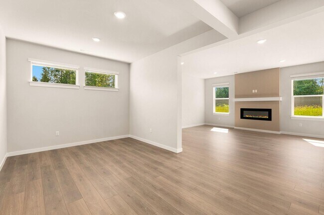Building Photo - Beautiful Almost new home in Lake Stevens!