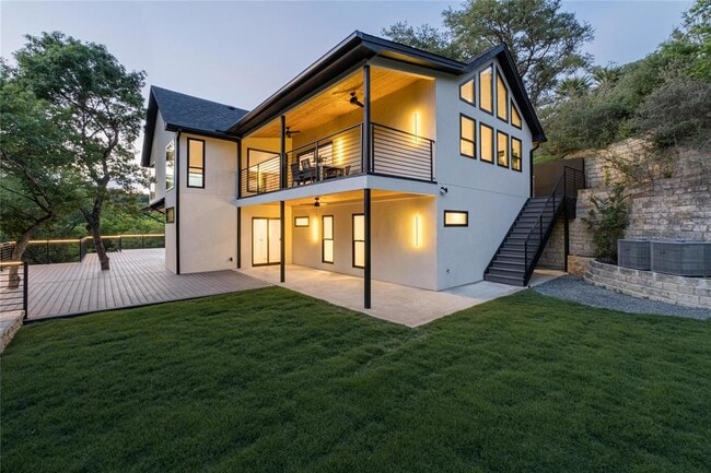 Building Photo - 620 Bermuda St