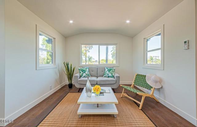 Building Photo - 5357 S Victoria Ave