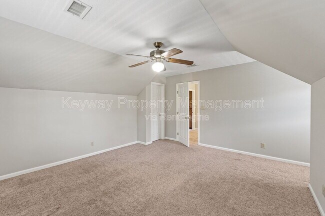 Building Photo - 255 Silver Maple Rd