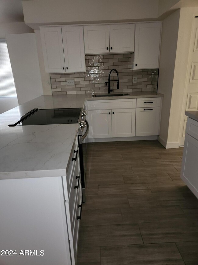 Building Photo - 5117 W Acoma Dr