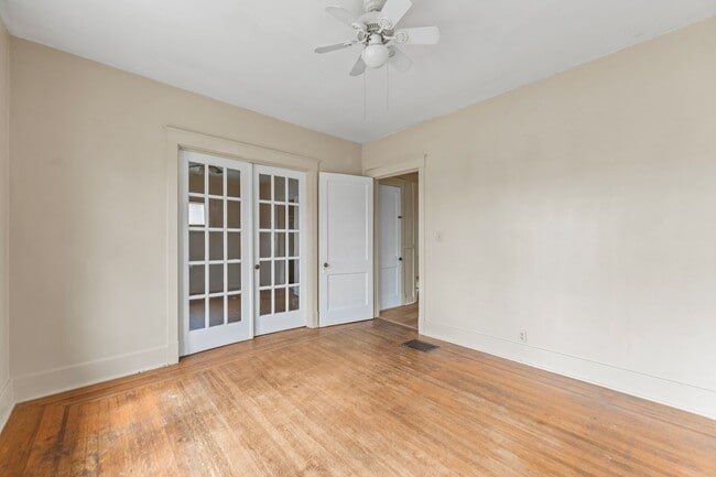 Building Photo - Spacious 1 Bed 1 Bath House off of Eastern Parkway