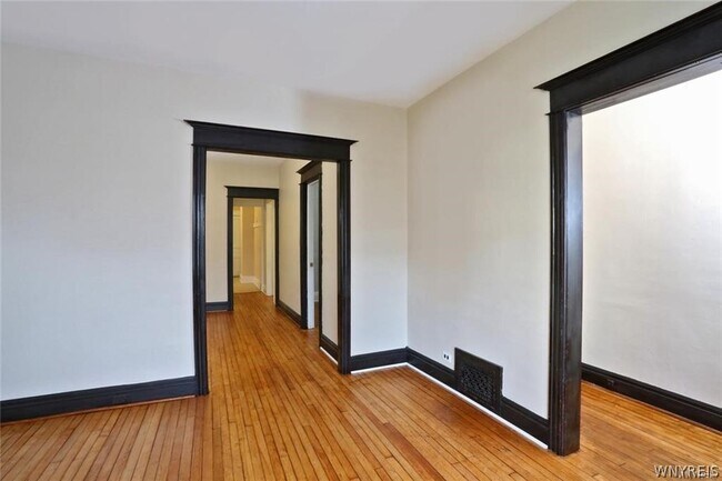 Building Photo - 475 Prospect Ave