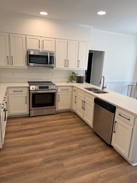 Kitchen - 117 Battery Way