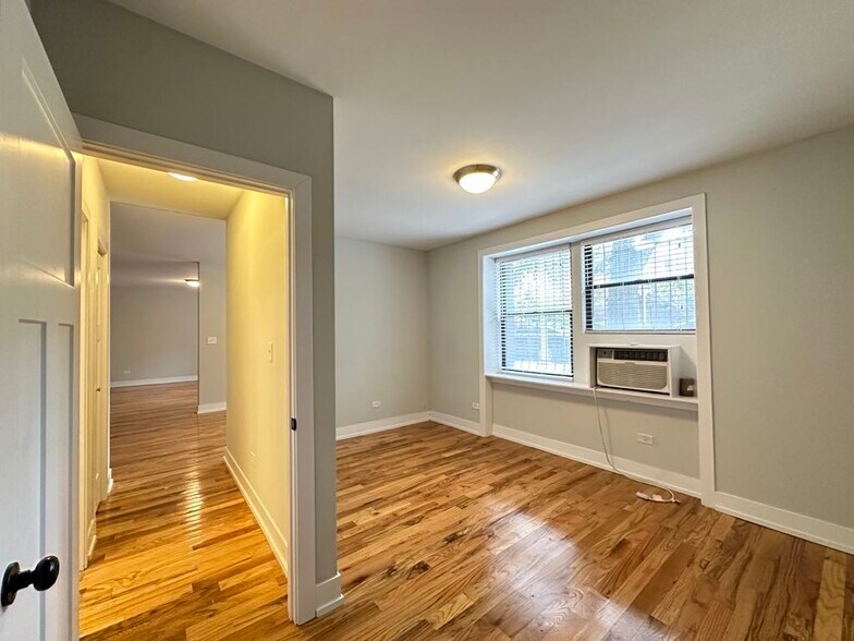 Building Photo - 512 W Arlington Pl