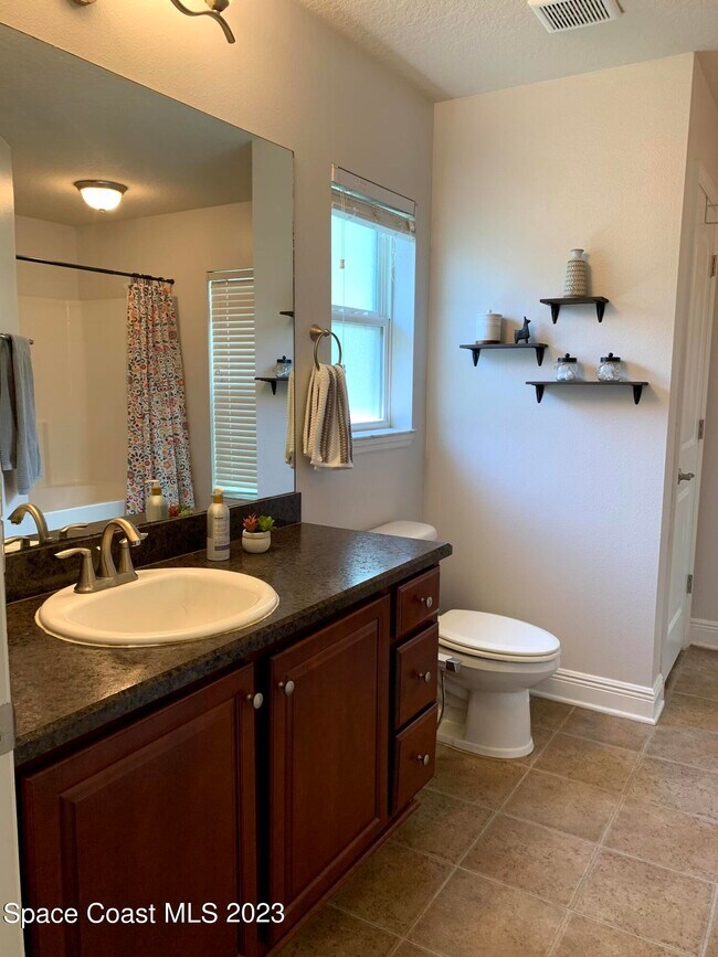 Building Photo - 1466 Alaqua Way