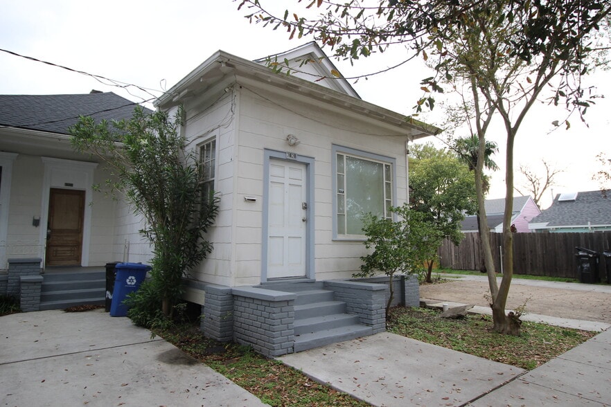 Building Photo - 7620 Freret St