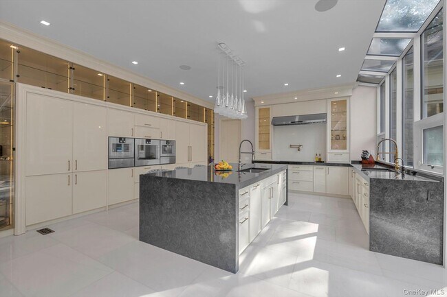 Building Photo - 55 Coves Run