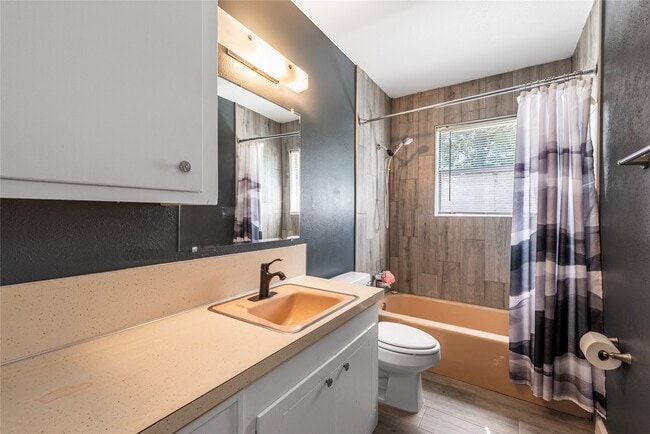 Building Photo - 10914 Keese Dr