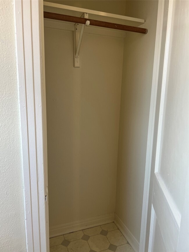 Building Photo - 1212 Postoffice St